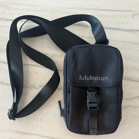 lululemon athletica Handbags - Lululemon Belt Bag in Black